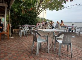 Harbour garden Café
