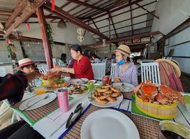 Chhay Chhay Seafood ឆាយ ឆាយ គ្រឿងសមុទ្រ