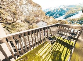 Bernti's Mountain Inn