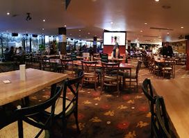 Uncles Tavern