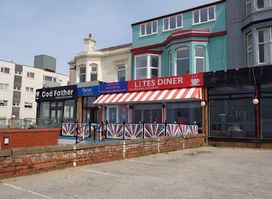 LITES DINER On The Prom
