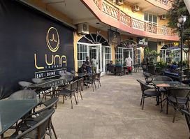 Luna Lounge