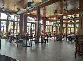 Landshark Bar & Grill