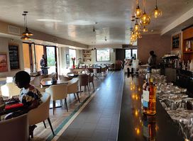 Caramel Café & Lounge - Acacia