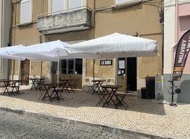 La Vara - Handmade Burgers & Portuguese Wines
