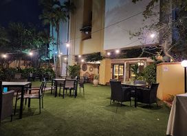 Moyo Kitchen & Bar
