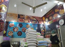 Bismillah Lahori Murgh Choley and Laziz Paey