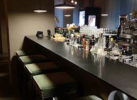 JAMS Restaurant & Bar