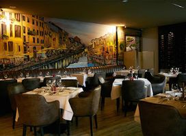 La Villa Italian Restaurant & Wine Bar