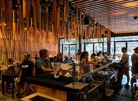 Mẹcha Noodle Bar