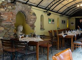 Restaurant "Staria Chinar"