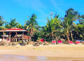 Beach Bar Por Ahí