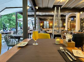 Pull Over Restaurant