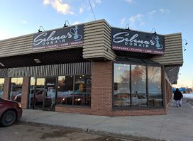 Selenas Donair And Pizza