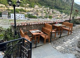Hotel &Traditional Food Ansel