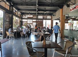Kingdom Foodcourt & Coffee Toffee