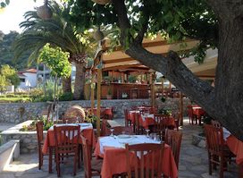 Rose Garden Restaurant Bar