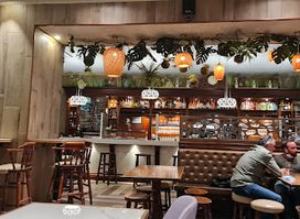 Duit Wine & Bistro