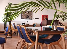 Hora Restaurant
