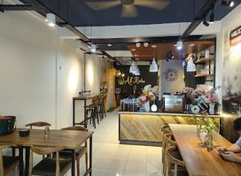 Al Raha Resto & Cafe