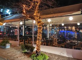 Yiamas Μεζεδοπωλείο - Cafe All day Bar Patra