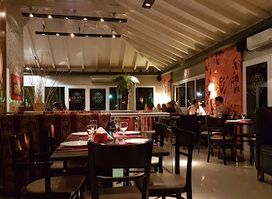 Distinto Grill & Bar