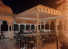 Jaajam Restaurant