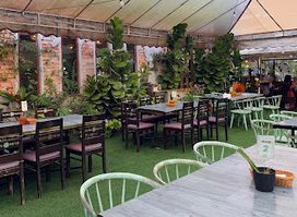 Hutan’ Garden Cafe