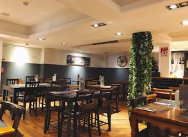 The City Bar and Diner