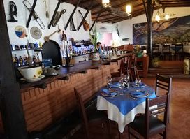 El Portón Restaurante Bar