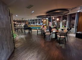 Nor Sky Casual Restaurant