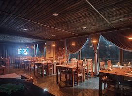 MERENGMA' Bistro & Bar