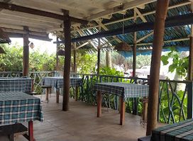 මඩුව Family Restaurants