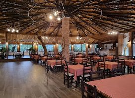 Bar Restaurant Foinike