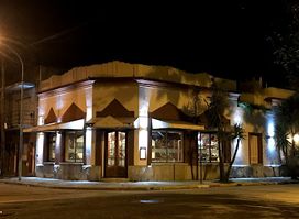Once y Veinte Restaurant LA PERLA