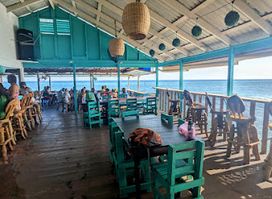 Edo's Place Bar & Grill
