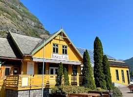 Flam Bakery