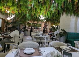 White Restaurant & Garden