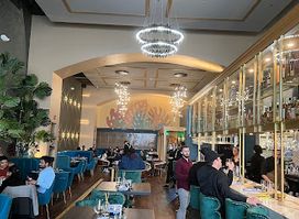 Farzi Café