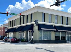 Matthew's Restaurant