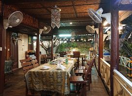 Phakhao Lao Restaurant