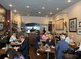 Bistro Papillon