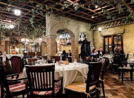 Via Toscana Restaurant & Café