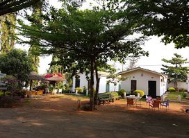 Village Plaza Lodge