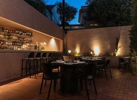 Terre Mouikis Restaurant