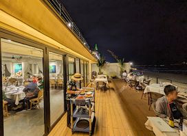 MAD PLATTER Bar & Restaurant