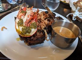 Raymie's Seafood Bar & Grill