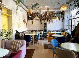 Herbs & Honey teashop & restaurant