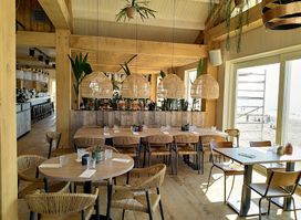 Gastro Pavillion XV