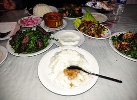 Bazoom Restaurant - مطعم بزوم